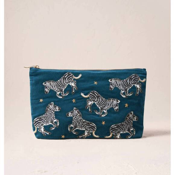 ELIZABETH SCARLETT Handbags - NEW ELIZABETH SCARLETT women's zebra everyday pouch in teal